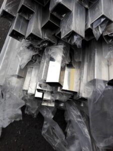 Квадратные трубы из проката нержавеющего: преимущества и сферы применения (продолжение)